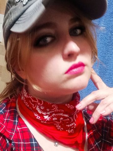 Майя Игривая Блондинка Мескер-Юрт